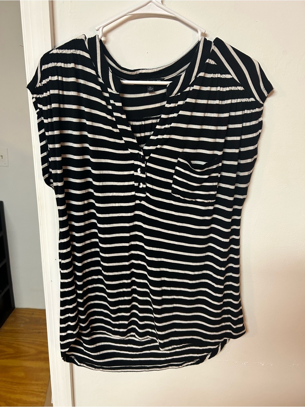 Cable & Gauge Black and White Striped Short Sleeve Henley Tee